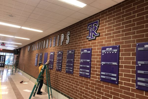 ThreeRiversHighSchool_ChampionshipWall_Install_3 ThreeRiversHighSchool_ChampionshipWall_Install_3